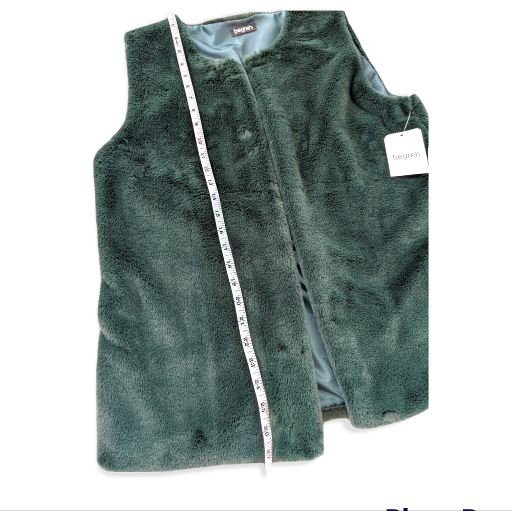 Begreh faux fur emerald green vest
